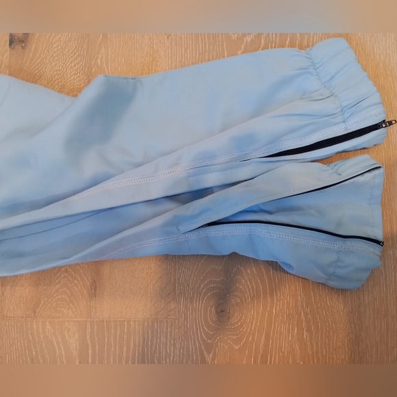 lacoste suit - Picture 3 of 6